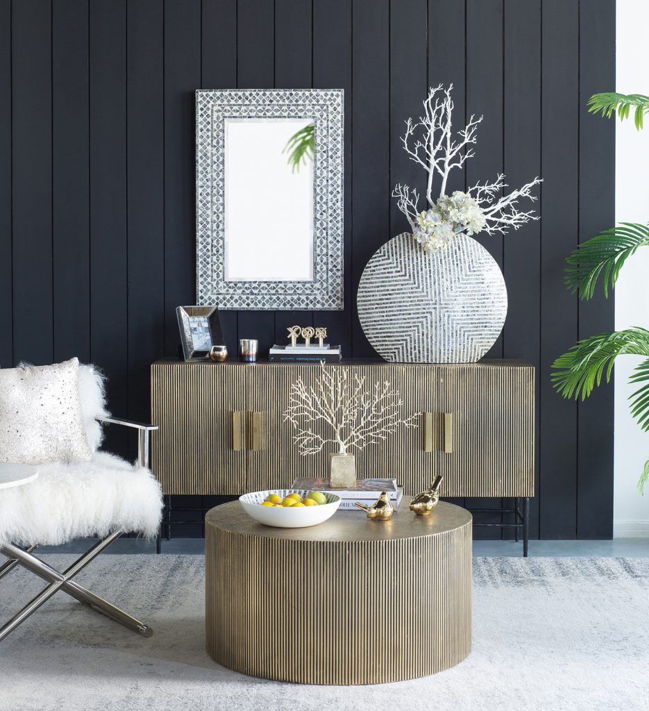 A&B Home Scalloped Round Coffee