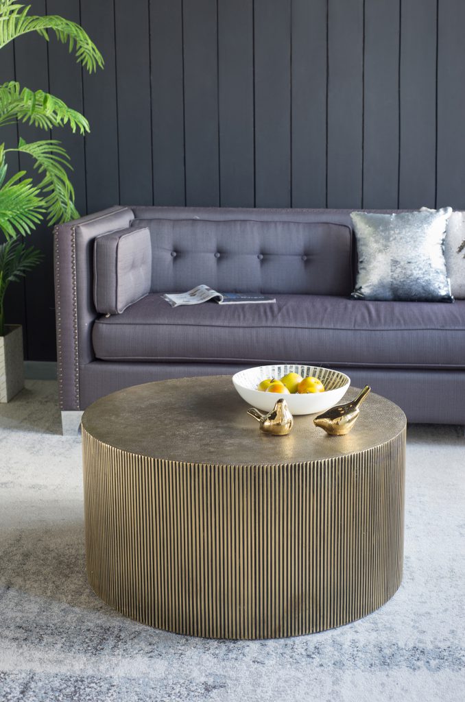 A&B Home Scalloped Round Coffee