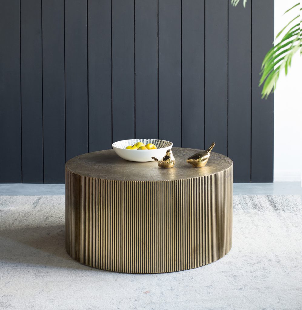 A&B Home Scalloped Round Coffee