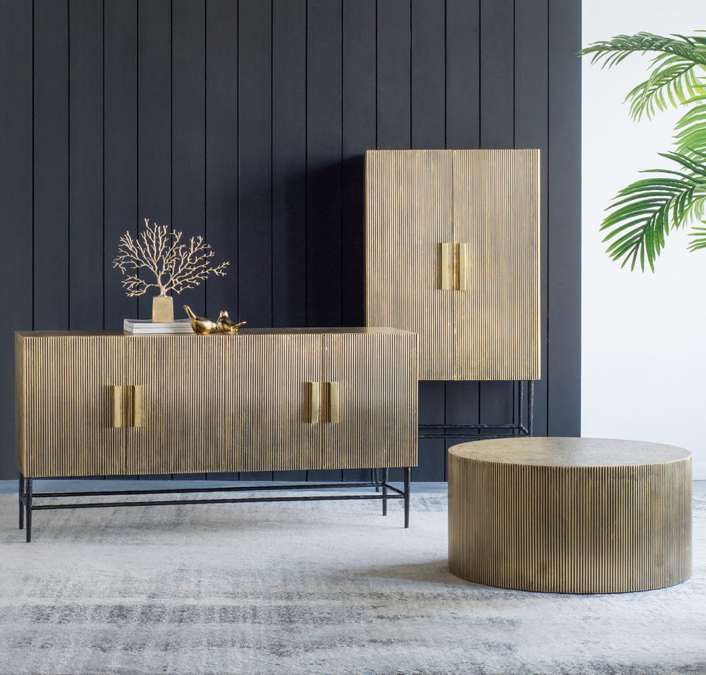 A&B Home Scalloped Round Coffee