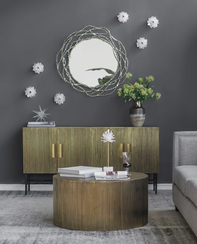 A&B Home Scalloped Round Coffee