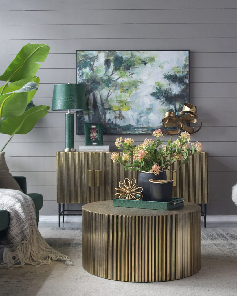 A&B Home Scalloped Round Coffee