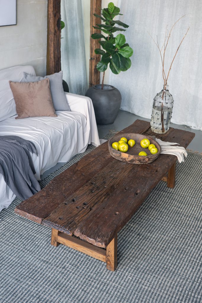A&B Home Large Sleeper Coffee Table